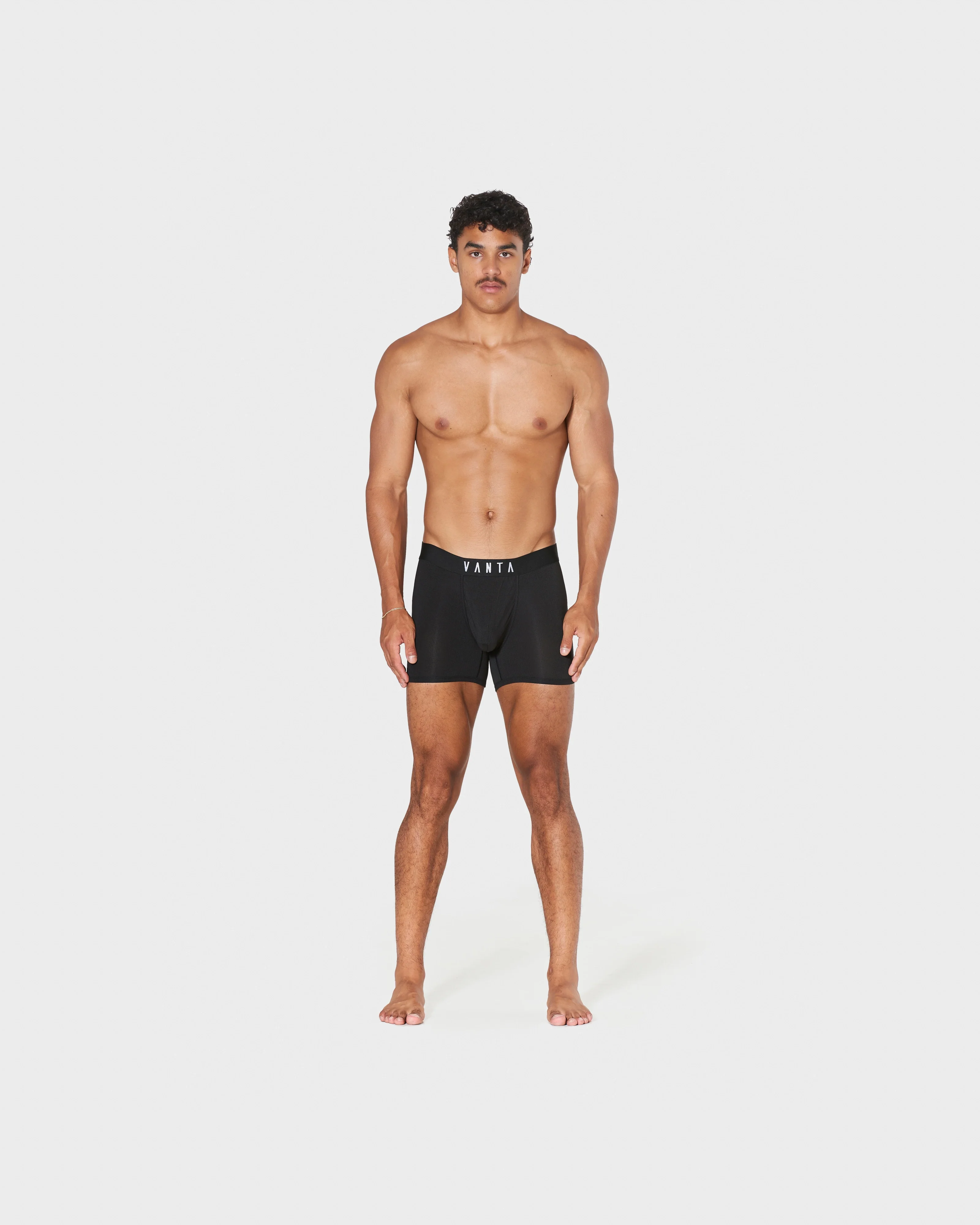 BLACK (SHORT) (BIG POUCH) - Image 3